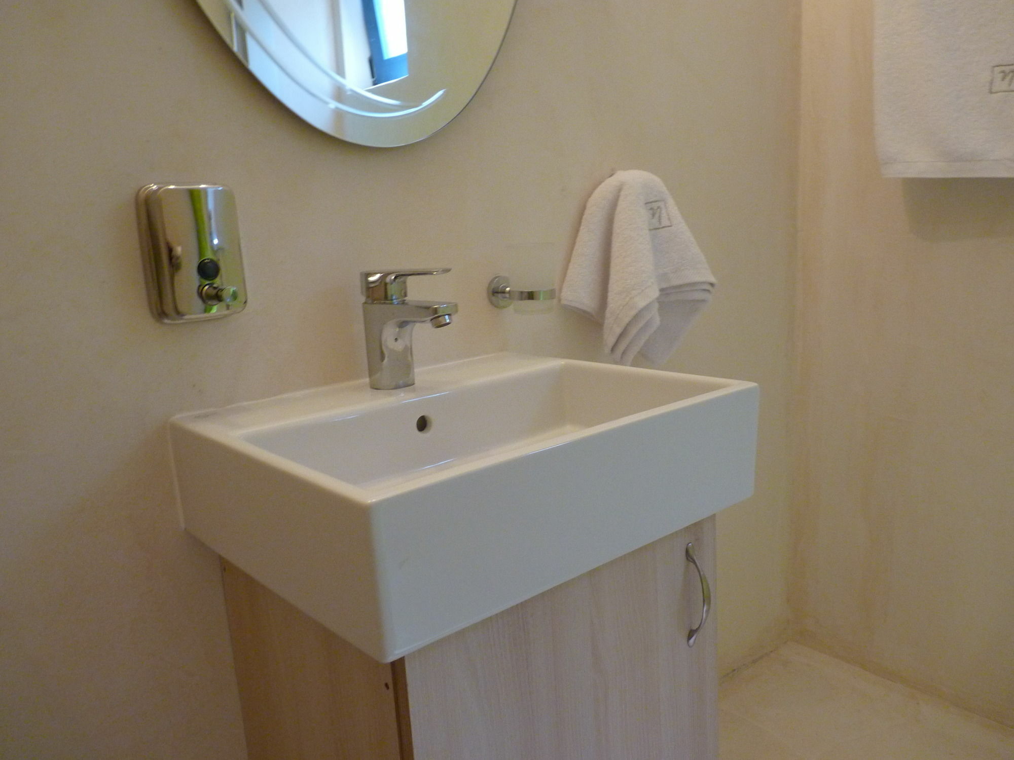 Ilianthos Apartments & Studios มิกรอส ยาลอส ภายนอก รูปภาพ