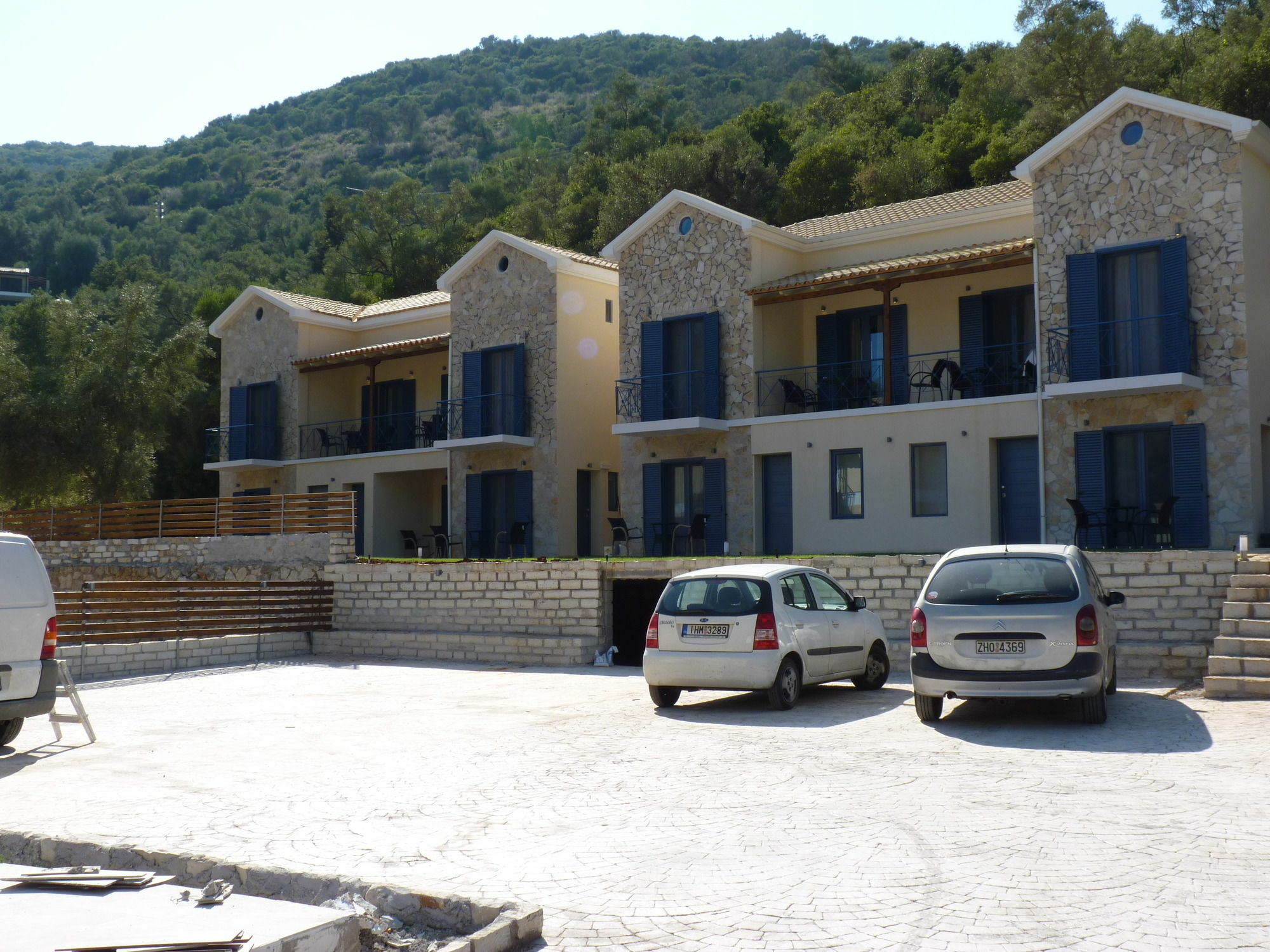 Ilianthos Apartments & Studios มิกรอส ยาลอส ภายนอก รูปภาพ