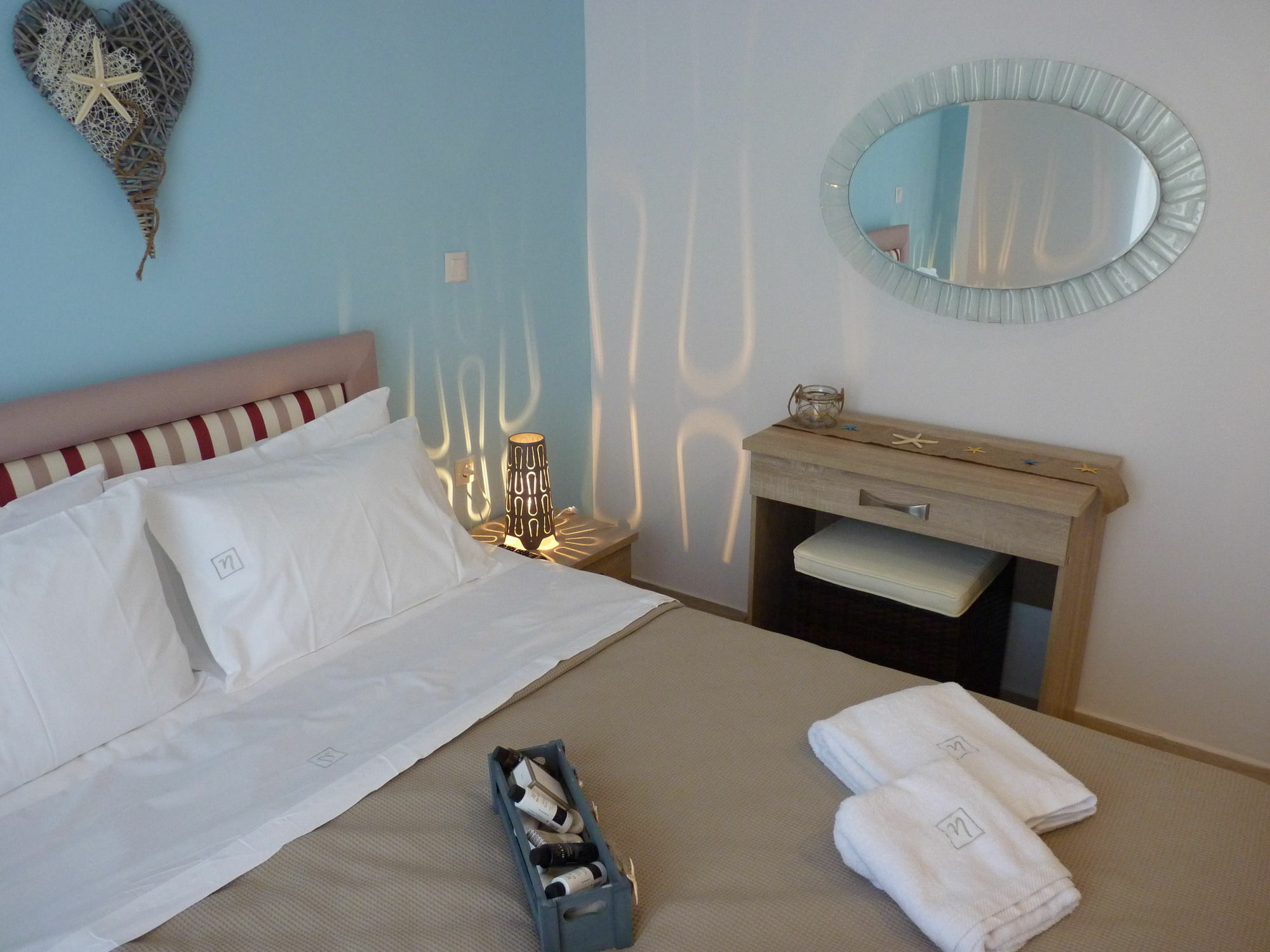 Ilianthos Apartments & Studios มิกรอส ยาลอส ภายนอก รูปภาพ